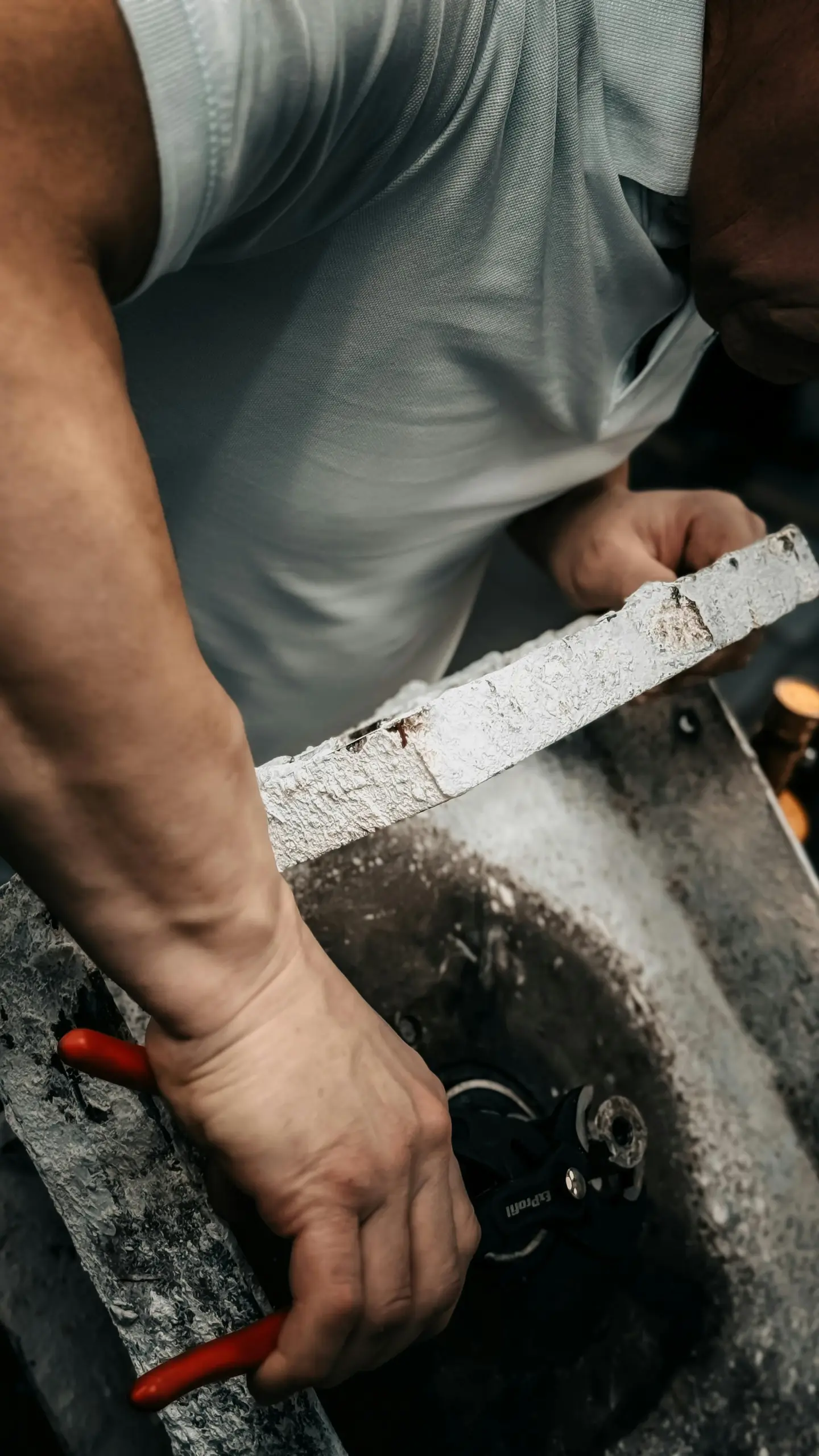 A service expert replacing an oven heating element in Wildwood